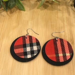 Plaid circular dangle earrings